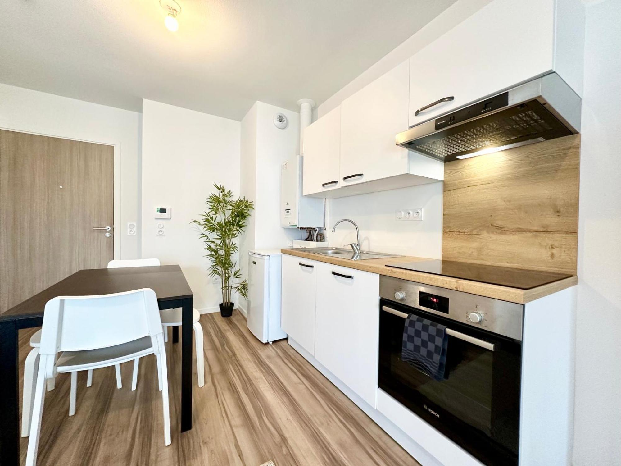 L'Emeraude - Proche Hopital - Parking - Clim - Fibre - Terrasse Mont-de-Marsan Ngoại thất bức ảnh
